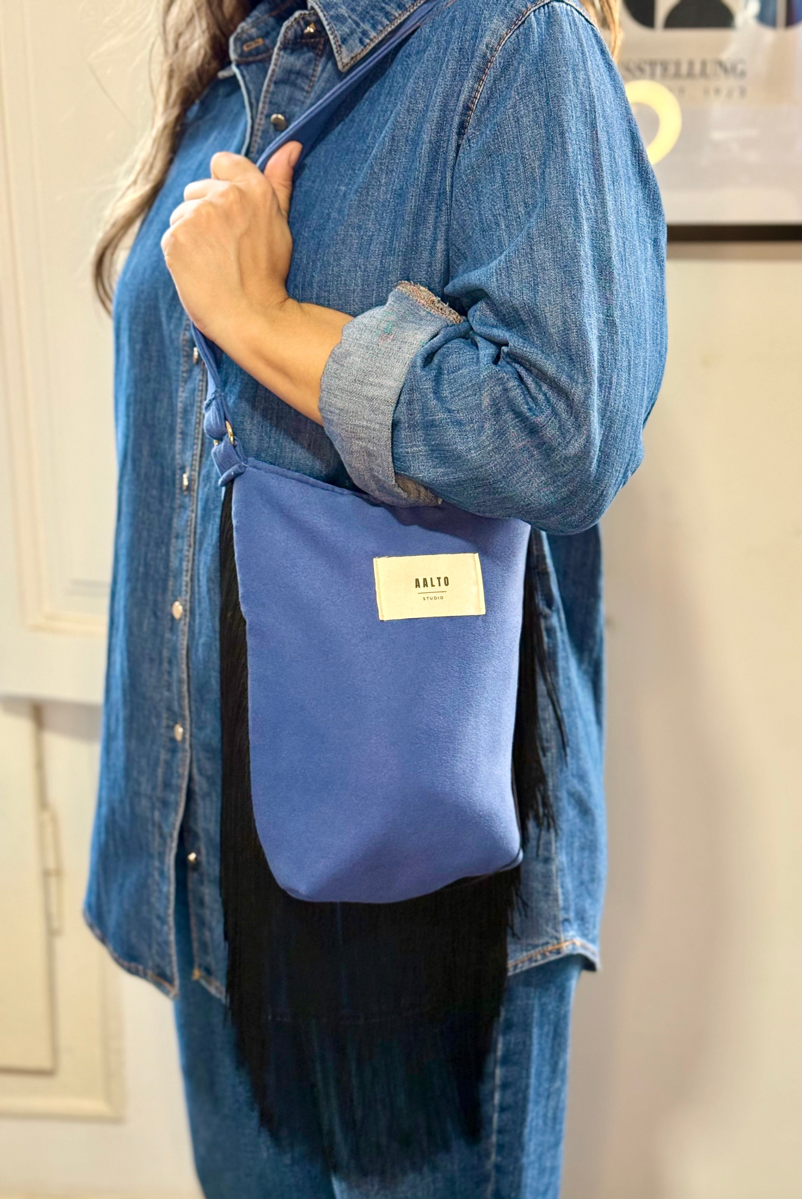 Manuela bag - blue vegan suede with fringes