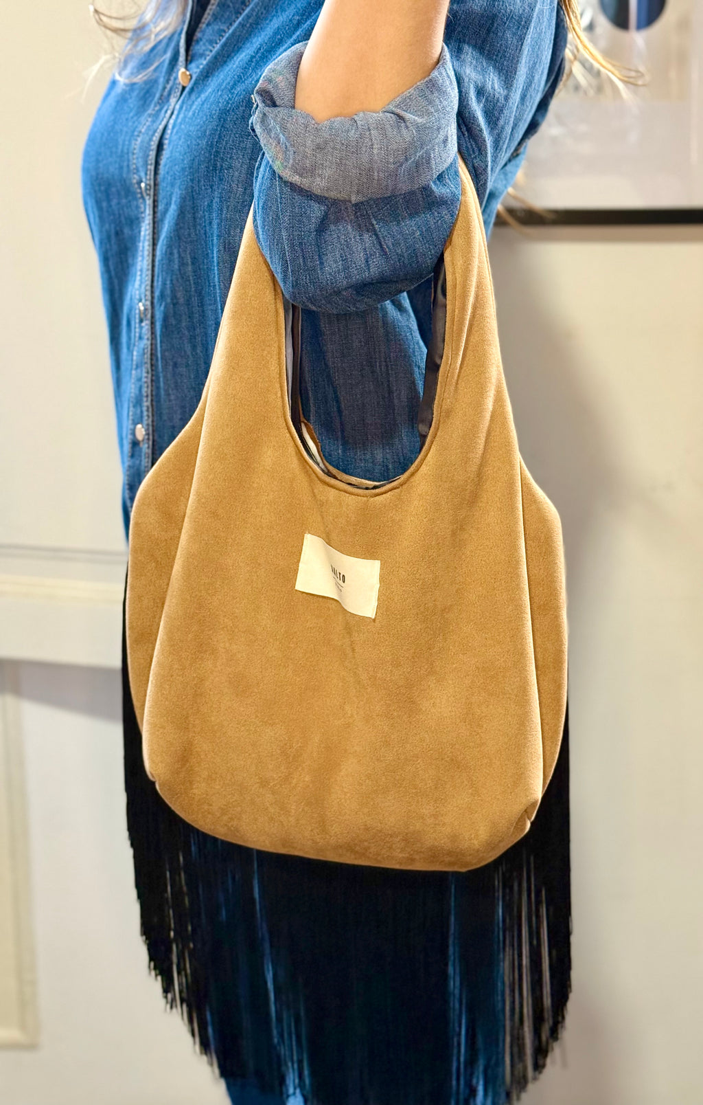 Leonor bag – vegan suede and fringes